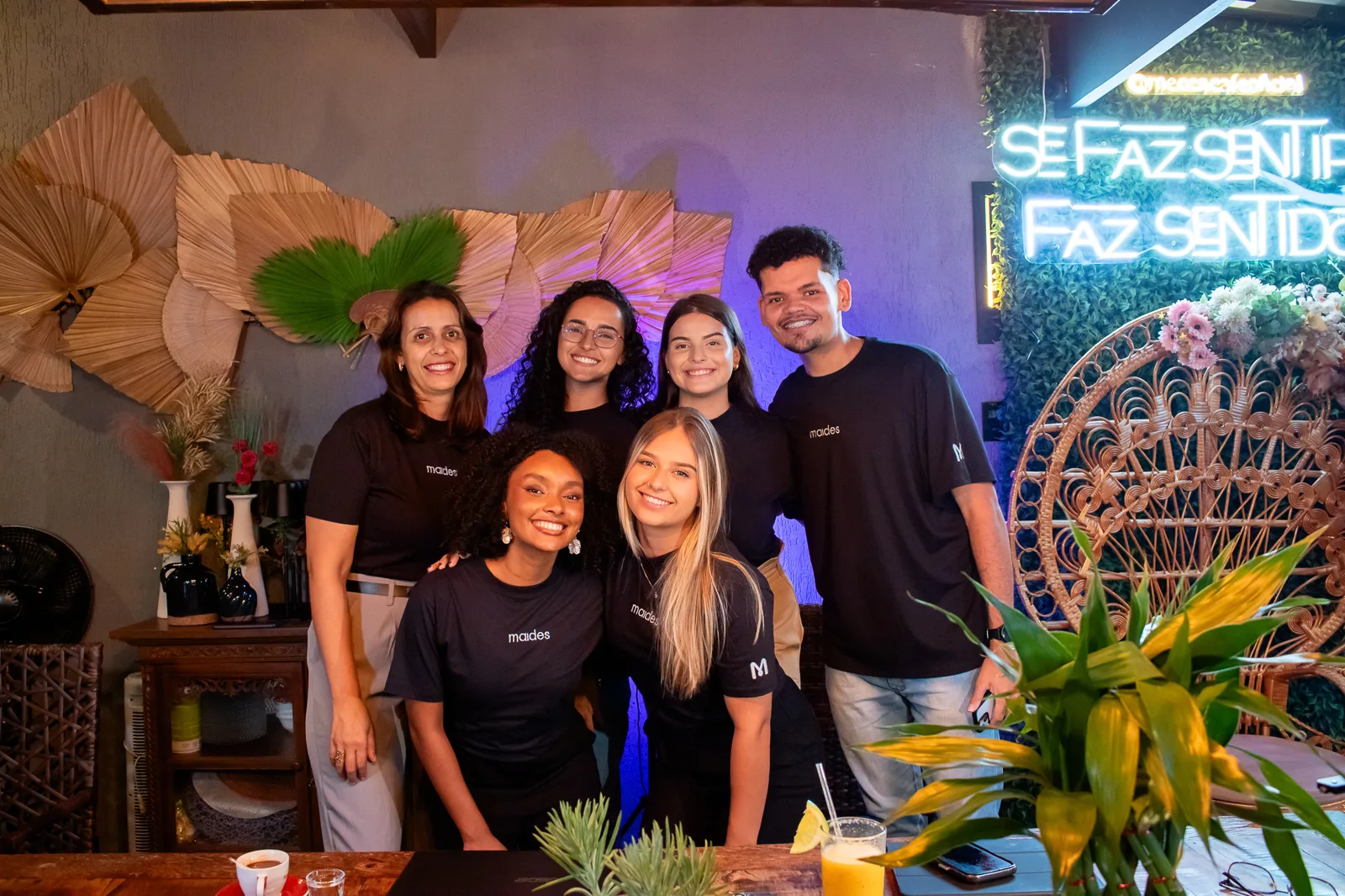 Equipe MAIDES reunida sorrindo